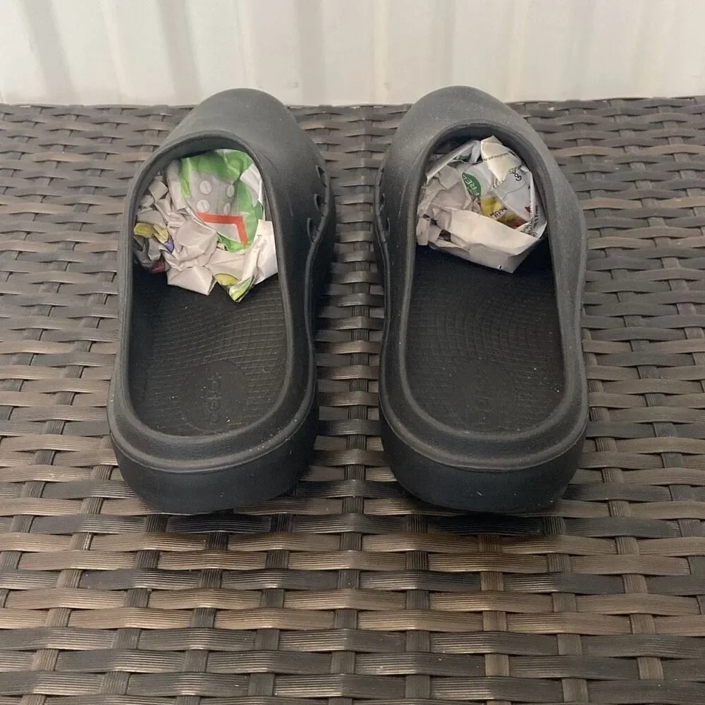 Oofos clogs shoes, women’s size 8